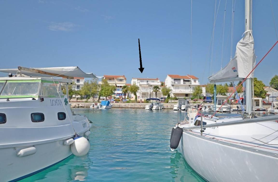 Apartment And Rooms Dalmatiko Водице Екстериор снимка