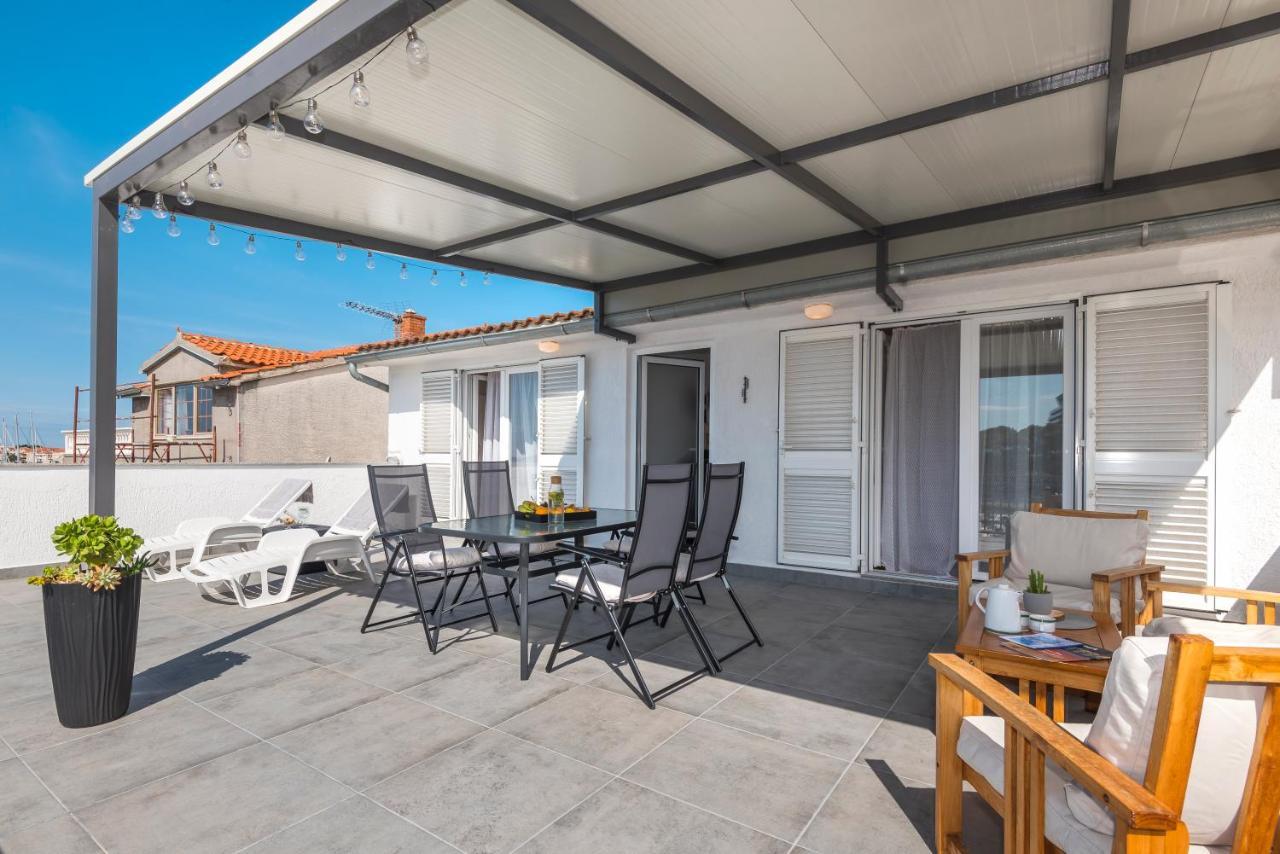 Apartment And Rooms Dalmatiko Водице Екстериор снимка