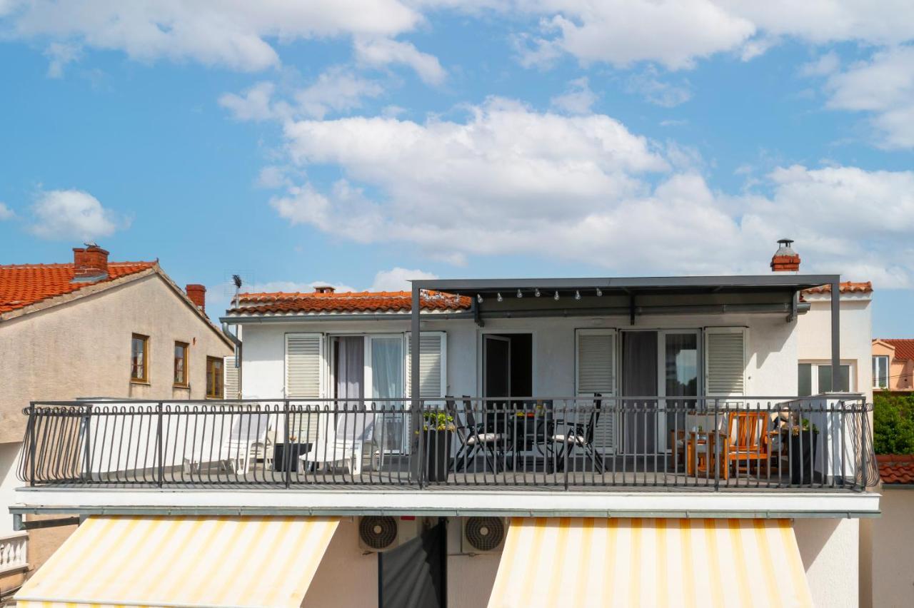 Apartment And Rooms Dalmatiko Водице Екстериор снимка